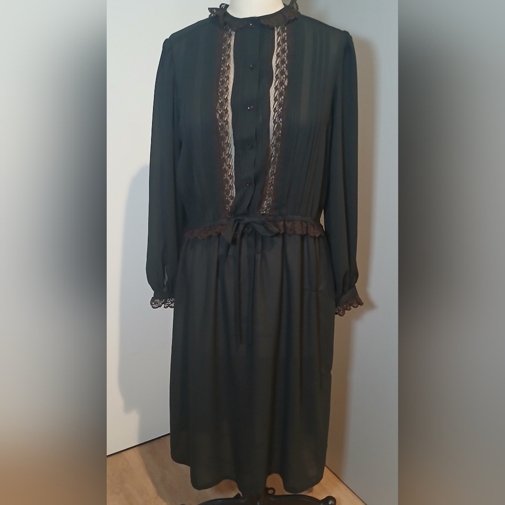 Howard Wolf Designer Sheer Dress With Kace Details Size 12